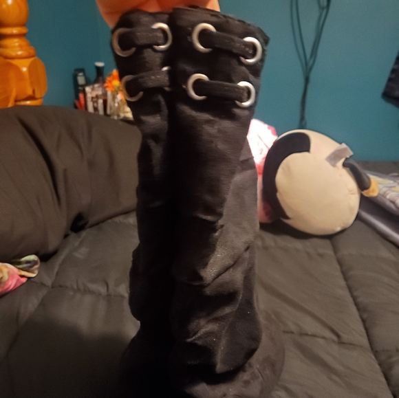 Boots - Picture 2 of 2